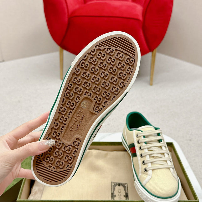 GUCCI 26S LOW TOP SNEAKERS IN LIGHT YELLOW CANVAS STYLE 14