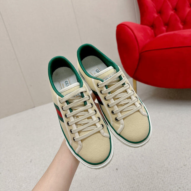 GUCCI 26S LOW TOP SNEAKERS IN LIGHT YELLOW CANVAS STYLE 14