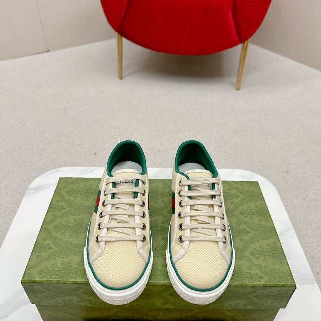 GUCCI 26S LOW TOP SNEAKERS IN LIGHT YELLOW CANVAS STYLE 14