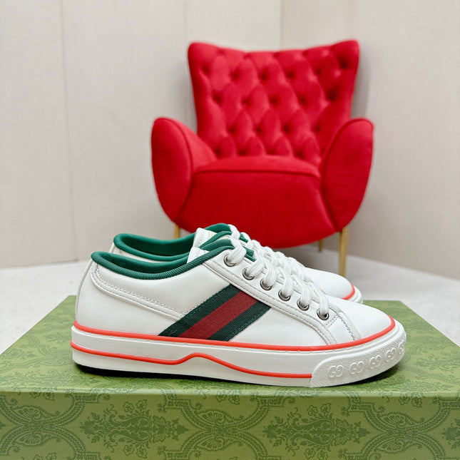 GUCCI 26S LOW TOP SNEAKERS IN WHITE CALFSKIN STYLE 18
