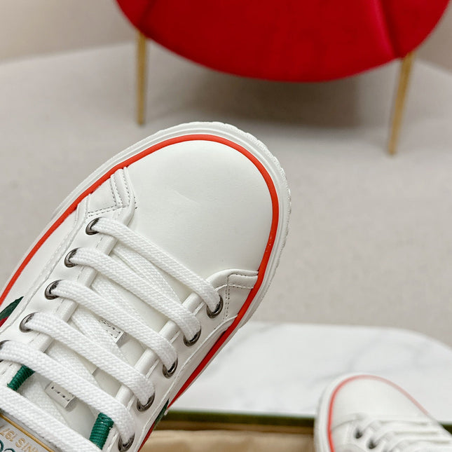 GUCCI 26S LOW TOP SNEAKERS IN WHITE CALFSKIN STYLE 18