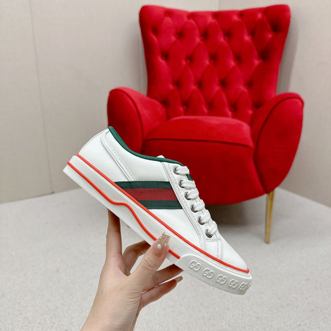 GUCCI 26S LOW TOP SNEAKERS IN WHITE CALFSKIN STYLE 18