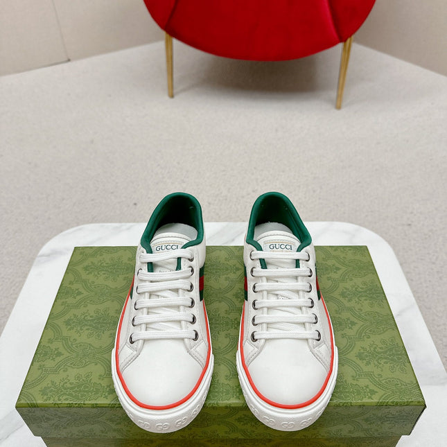 GUCCI 26S LOW TOP SNEAKERS IN WHITE CALFSKIN STYLE 18
