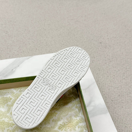 GUCCI 26S LOW TOP SNEAKERS IN WHITE CALFSKIN STYLE 01
