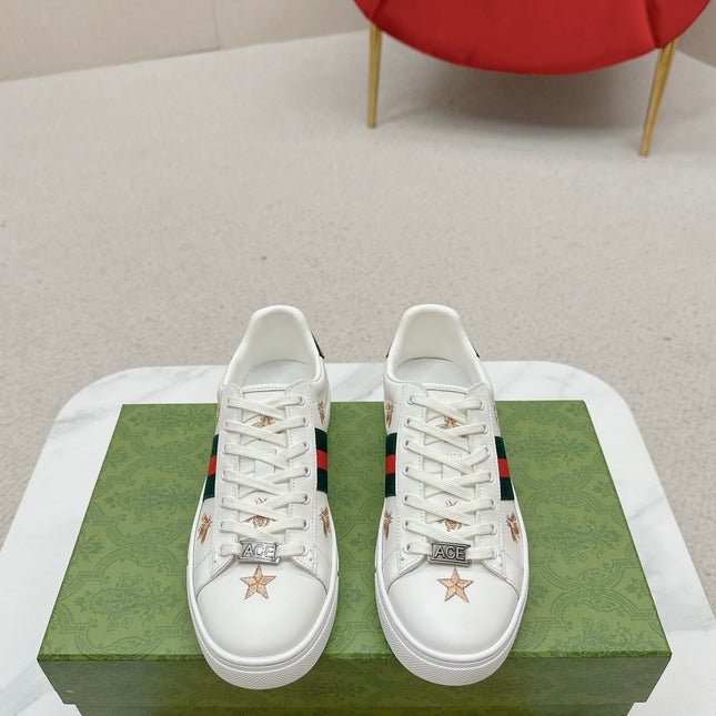 GUCCI 26S LOW TOP SNEAKERS IN WHITE CALFSKIN STYLE 01