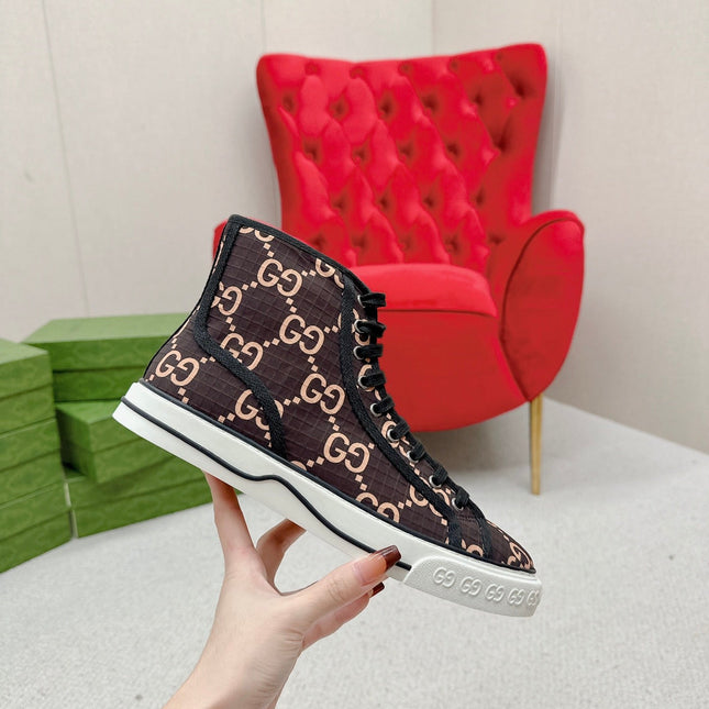 GUCCI 26S HIGH TOP SNEAKERS IN BROWN GG MONOGRAM CANVAS
