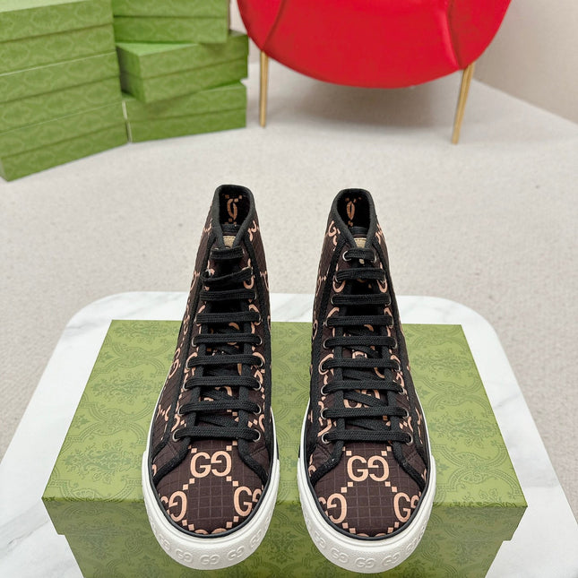 GUCCI 26S HIGH TOP SNEAKERS IN BROWN GG MONOGRAM CANVAS