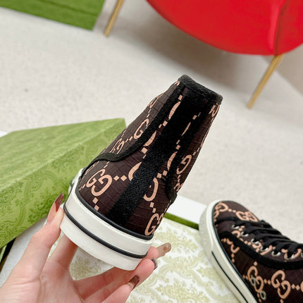 GUCCI 26S HIGH TOP SNEAKERS IN BROWN GG MONOGRAM CANVAS