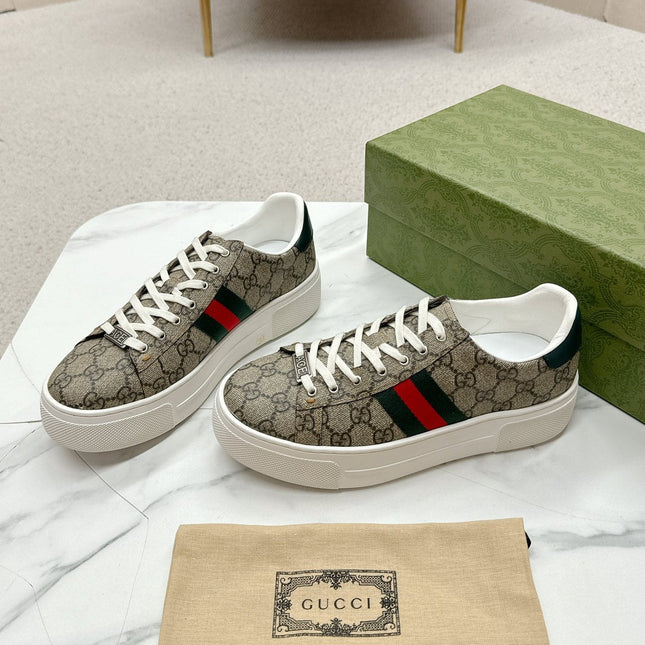 GUCCI 26S LOW TOP SNEAKERS IN BEIGE EBONY CANVAS STYLE 06