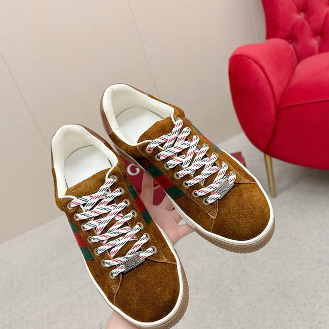 GUCCI 26S LOW TOP SNEAKERS IN CARAMEL BROWN SUEDE STYLE 05