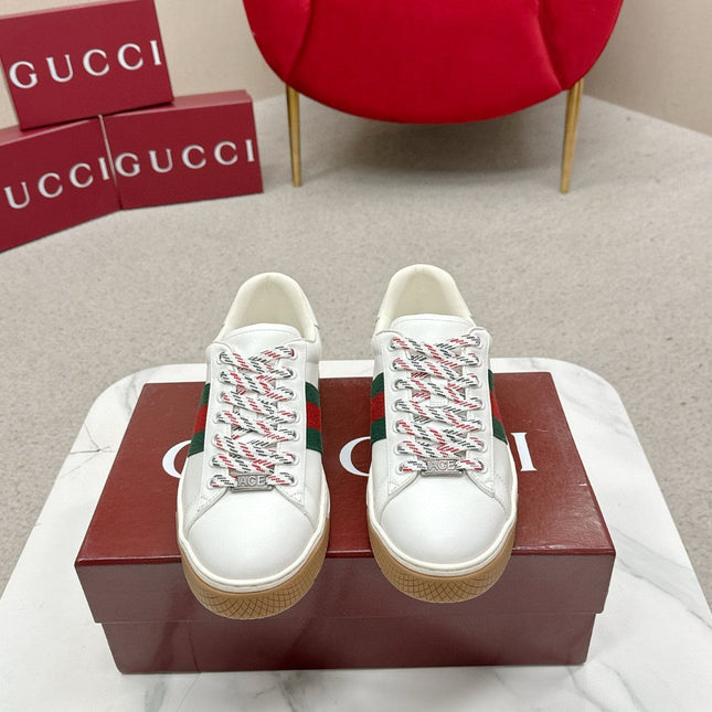 GUCCI 26S LOW TOP SNEAKERS IN WHITE CALFSKIN STYLE 02