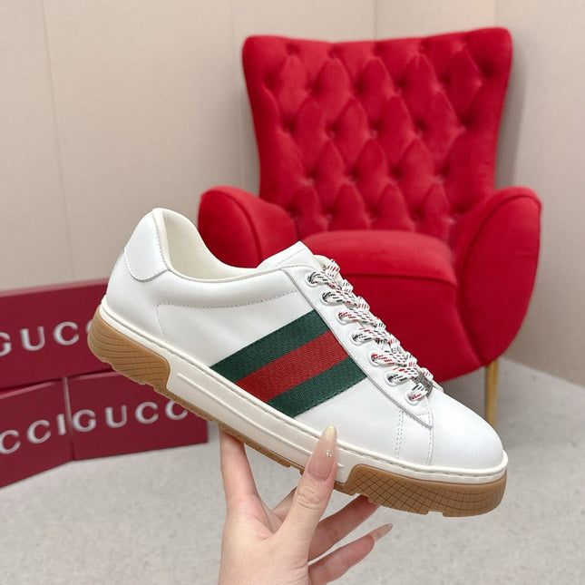 GUCCI 26S LOW TOP SNEAKERS IN WHITE CALFSKIN STYLE 02