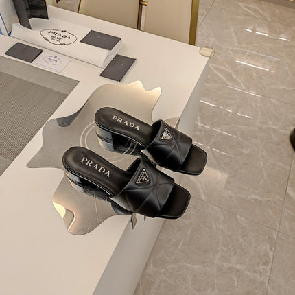 PRADA 26S LOW HEEL OPEN TOE MULES 45MM IN BLACK QUILTED CALFSKIN WITH LOGO