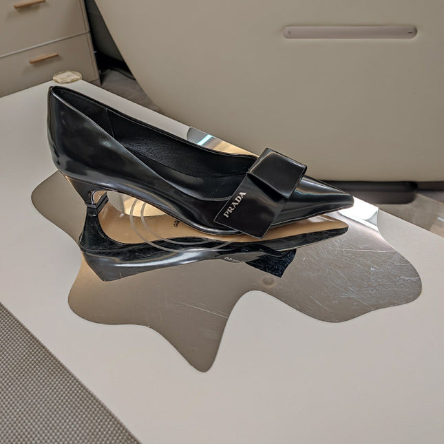 PRADA 26S POINTED TOE PUMPS 45MM IN BLACK CALFSKIN