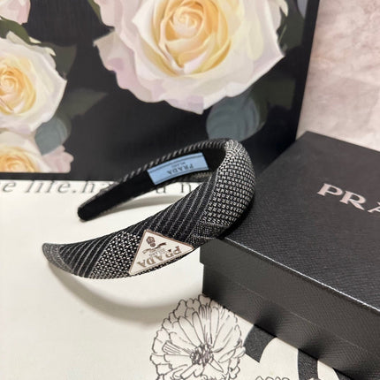 THICK HEADBAND IN BLACK MIX WHITE KNITTED FABRIC 432808