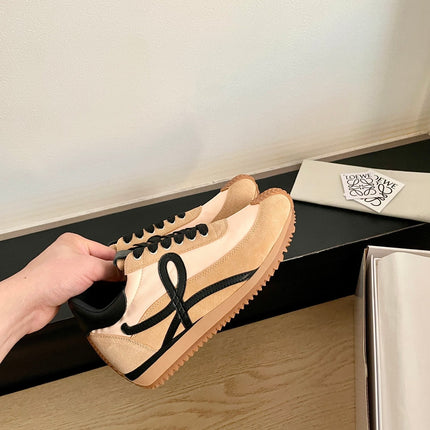 LOEWE 26S FLOW RUNNER SNEAKER IN LIGHT BROWN SUEDE AND BLACK SHEEPSKIN