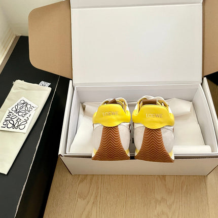 LOEWE 26S FLOW RUNNER SNEAKER IN LIGHT GRAY SUEDE AND YELLOW SHEEPSKIN