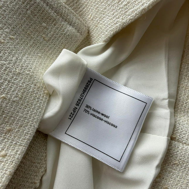 CHANEL 26S SLEEVELESS BLAZER 707
