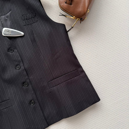 MIUMIU 26S SET VEST AND PLEATED SKIRT 867