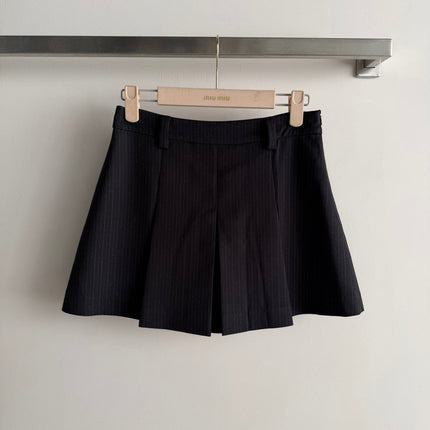 MIUMIU 26S SET VEST AND PLEATED SKIRT 867