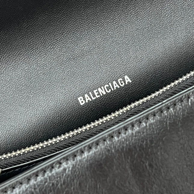 CRUSH SHOULDER BAG 31 IN BLACK CRUSHED CALFSKIN LEATHER STRAP SILVER HARDWARE