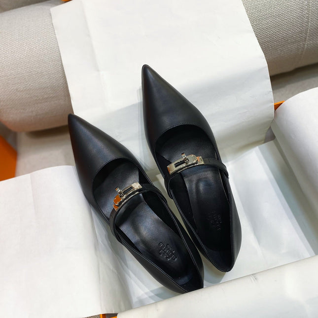 HM 26S MARY JANE POINTED TOE HEELS 40MM IN BLACK CALFSKIN KELLY BUCKLE