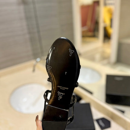 SL LOGO FLAT SANDALS BLACK POLISHED CALFSKIN