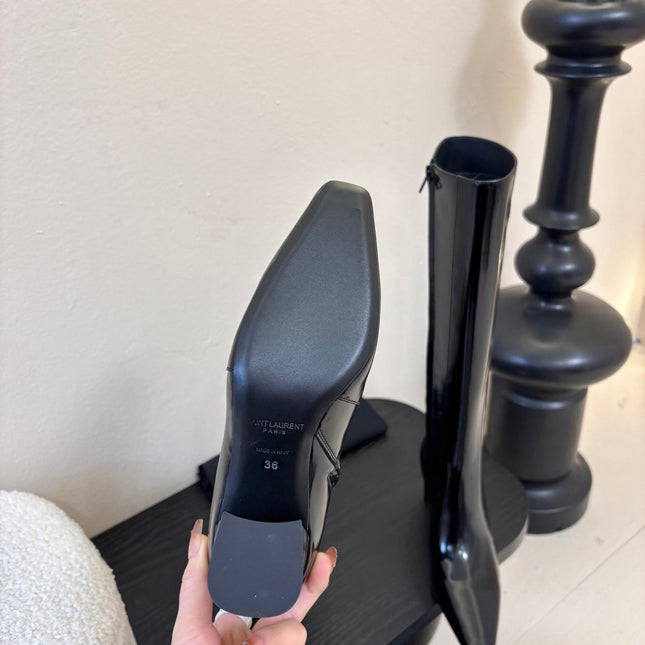 YSL 26S KNEE-HIGH HEELED BOOTS IN BLACK SHINY CALFSKIN