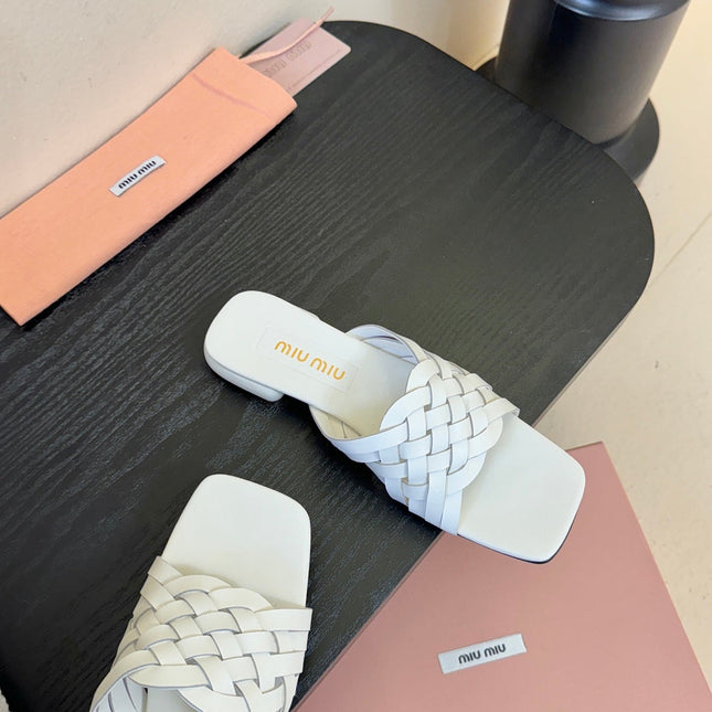 MIUMIU 26S IVETTE WOVEN SLIDE SANDALS IN WHITE CALFSKIN