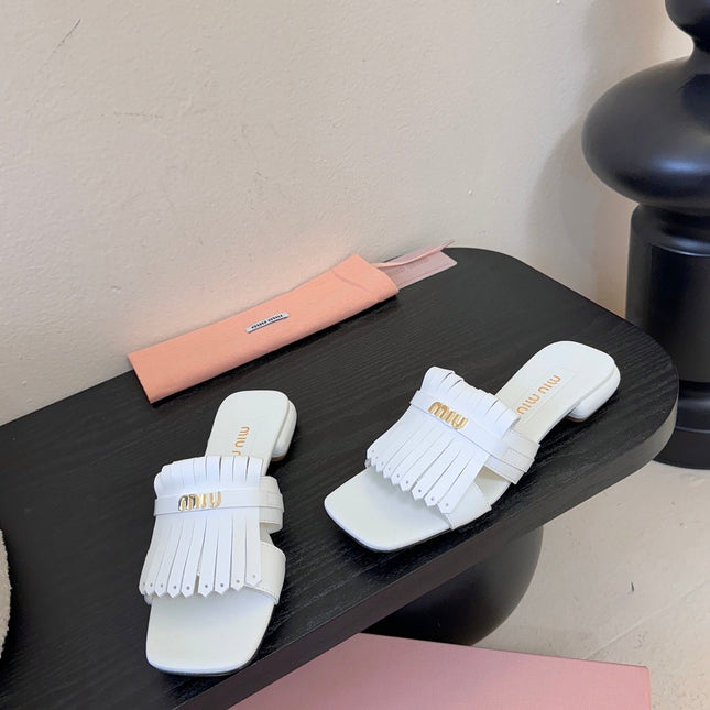 MIUMIU 26S FLAT SLIPPERS IN WHITE CALFSKIN