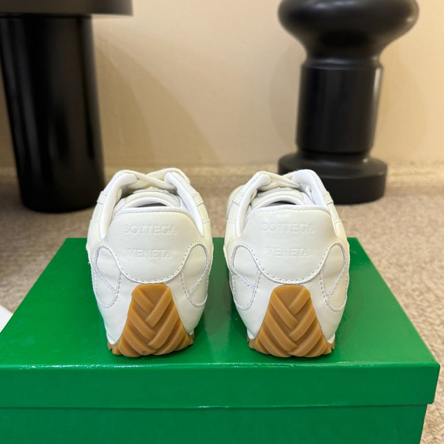 BOTTEGA VENETA 26S SNEAKERS IN WHITE CALFSKIN
