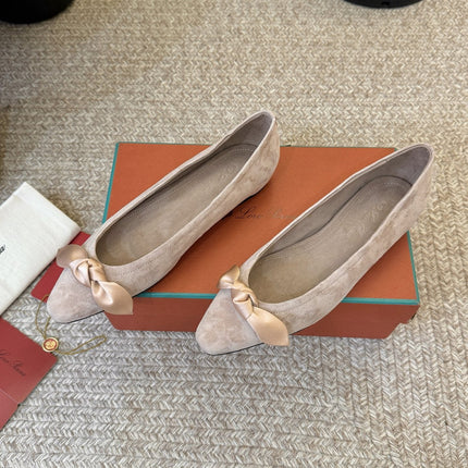 LP 26S BALLET FLATS IN NUDE PINK SUEDE WITH SATIN BOW