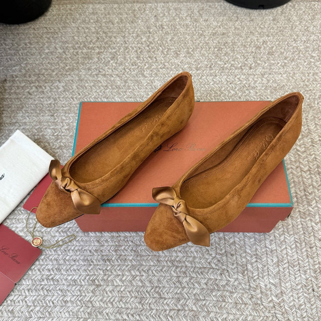 LP 26S BALLET FLATS IN CAMEL BROWN SUEDE WITH SATIN BOW