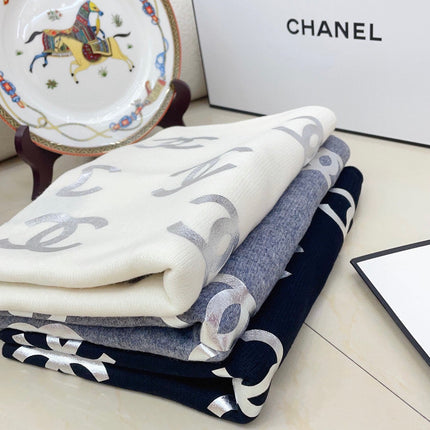 SCARF 190 CM IN COOL GRAY CASHMERE WITH SILVER LOGO 401170