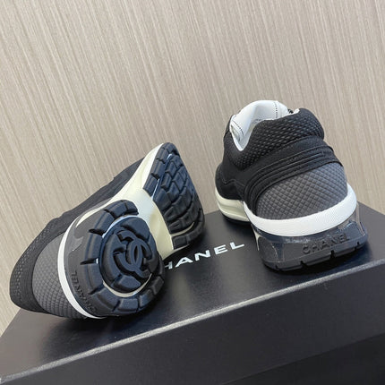 CHANEL 26S SNEAKER IN BLACK QUILTED CALFSKIN AND WHITE LOW TOP