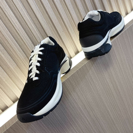 CHANEL 26S SNEAKER IN BLACK QUILTED CALFSKIN AND WHITE LOW TOP