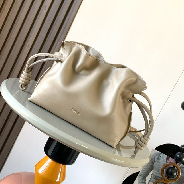 LOEWE FLAMENCO CLUTCH BAG 23 IN BEIGE CALFSKIN