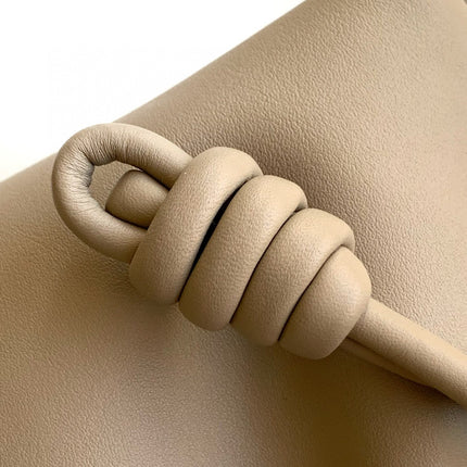 LOEWE FLAMENCO CLUTCH BAG 23 IN BEIGE CALFSKIN