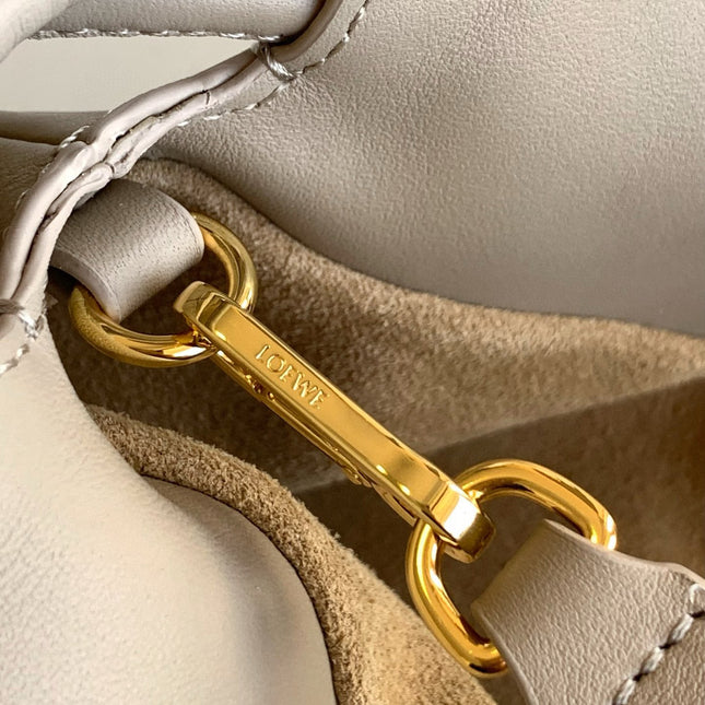 LOEWE FLAMENCO CLUTCH BAG 23 IN BEIGE CALFSKIN