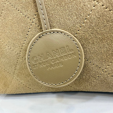 CHANEL 26S BUCKET SHOULDER BAG 26 IN LIGHT BROWN SUEDE AND CALFSKIN GOLD HARDWARE