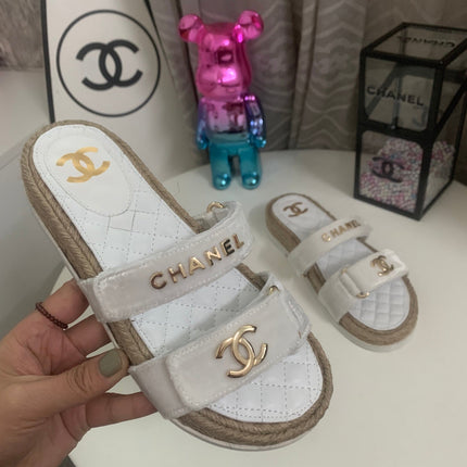 CHANEL 26S SLIDE SANDALS IN WHITE VELVET AND CALFSKIN WITH ROPE SOLE GOLD HARDWARE
