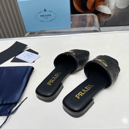 PRA SAFFIANO PATENT SLIDES OSTRICH MOTIF BLACK CALFSKIN