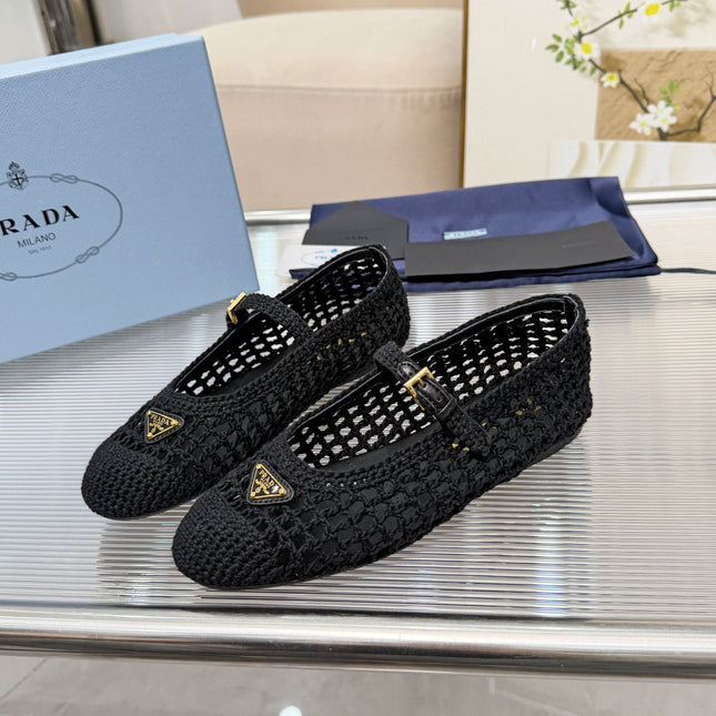 PRADA 26S MARY JANE FLATS IN BLACK WOVEN RAFFIA WITH TRIANGLE LOGO