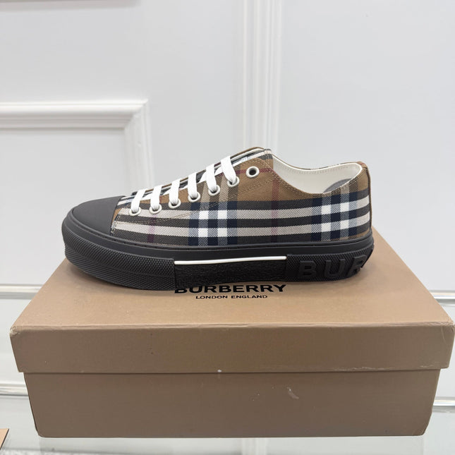 BURBERRY 26S VINTAGE CHECK LOW TOP SNEAKERS IN BLACK AND BROWN CANVAS