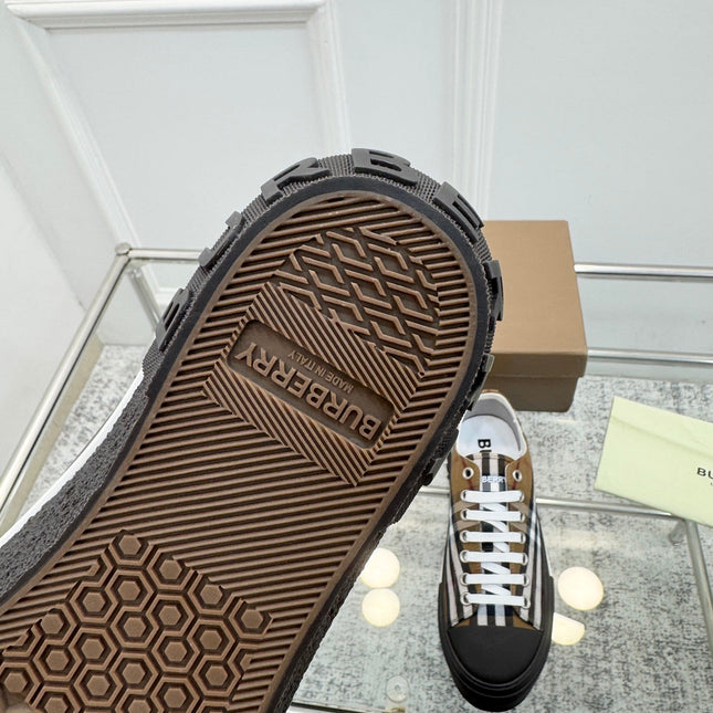 BURBERRY 26S VINTAGE CHECK LOW TOP SNEAKERS IN BLACK AND BROWN CANVAS