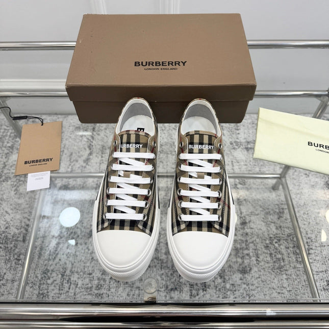BURBERRY 26S VINTAGE CHECK LOW TOP SNEAKERS IN ARCHIVE BEIGE CANVAS