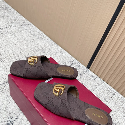 GUCCI 26S SLIDE SANDAL IN DARK BROWN CANVAS