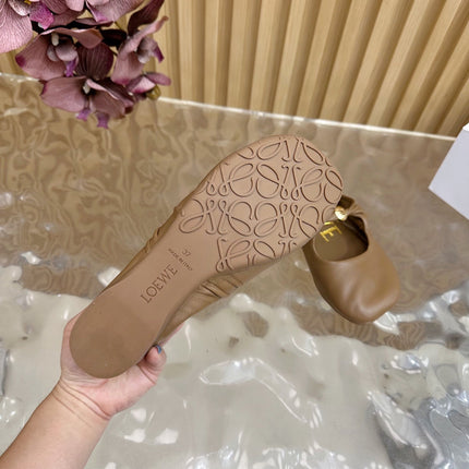 LOEWE 26S BALLET FLATS IN BROWN CALFSKIN