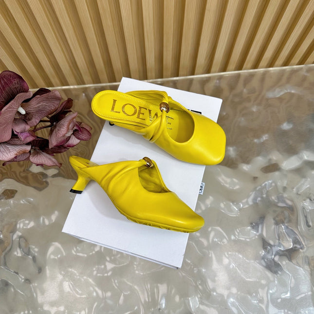 LOEWE 26S PEBBLE SOFT MULE IN YELLOW LAMBSKIN GOLD HARDWARE
