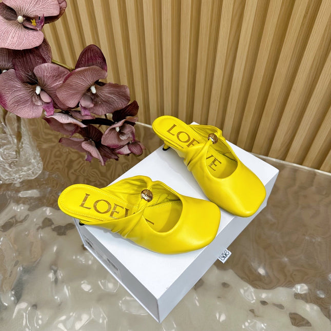 LOEWE 26S PEBBLE SOFT MULE IN YELLOW LAMBSKIN GOLD HARDWARE